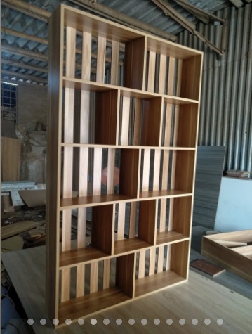 Kệ gỗ đựng sách vách ngăn 5 tầng KSG47